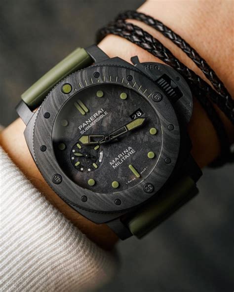 panerai submersible 42mm titanium|Panerai submersible marina militare carbotech.